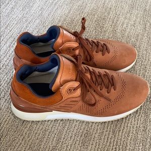 Men’s New Balance Sneakers. Size 9.